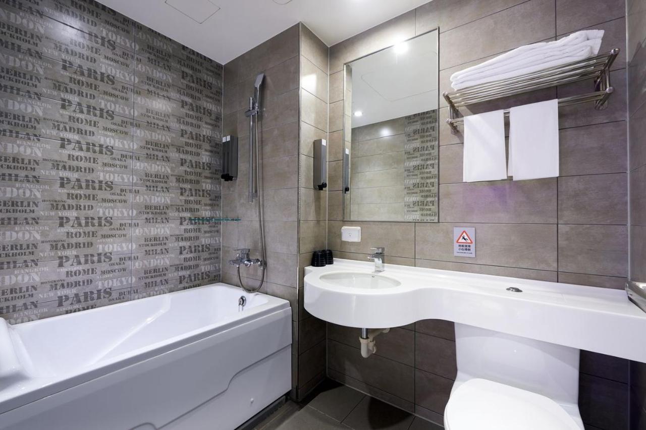 Kiwi Share Hotel Čung-li Exteriér fotografie