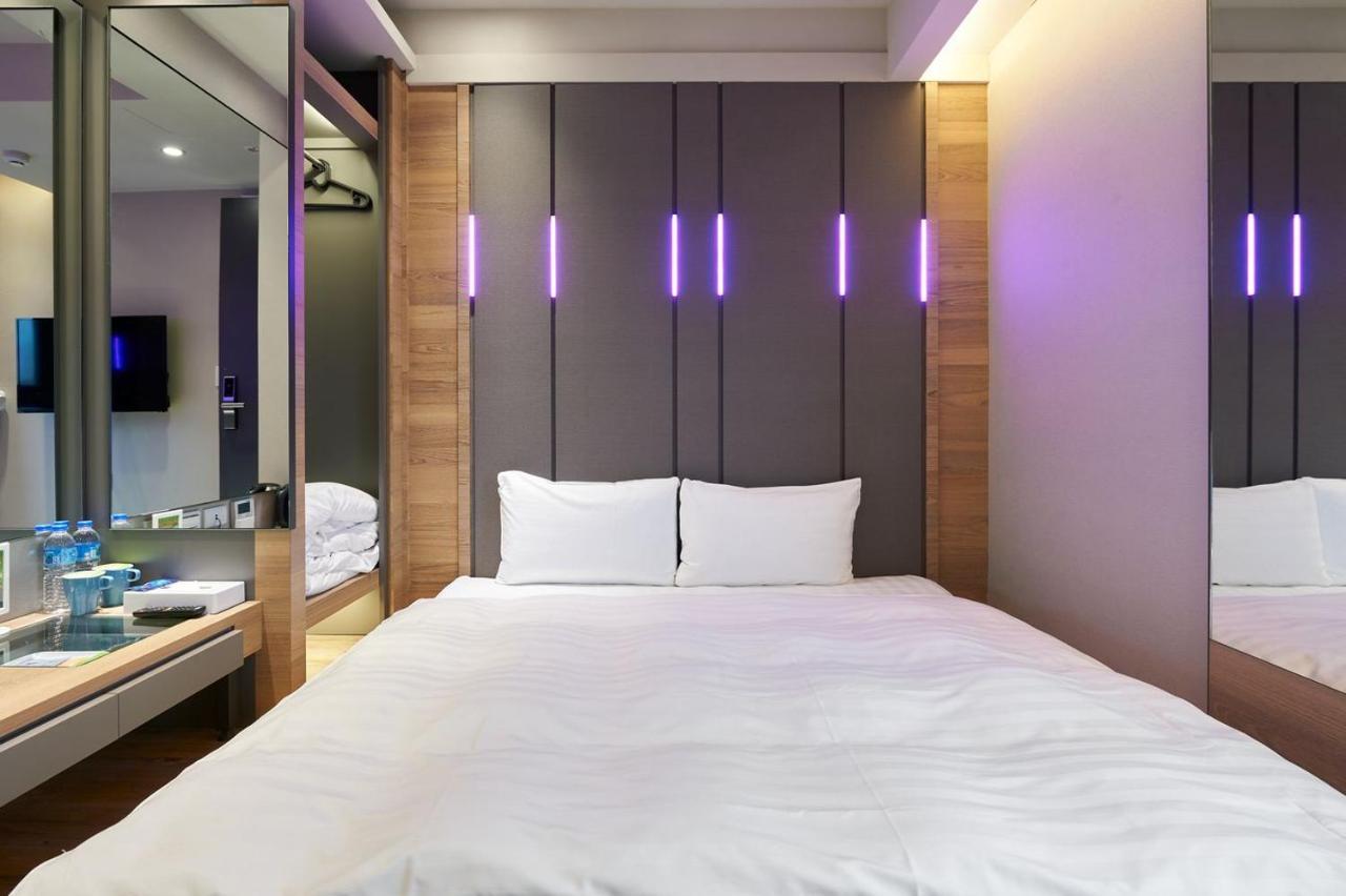 Kiwi Share Hotel Čung-li Exteriér fotografie