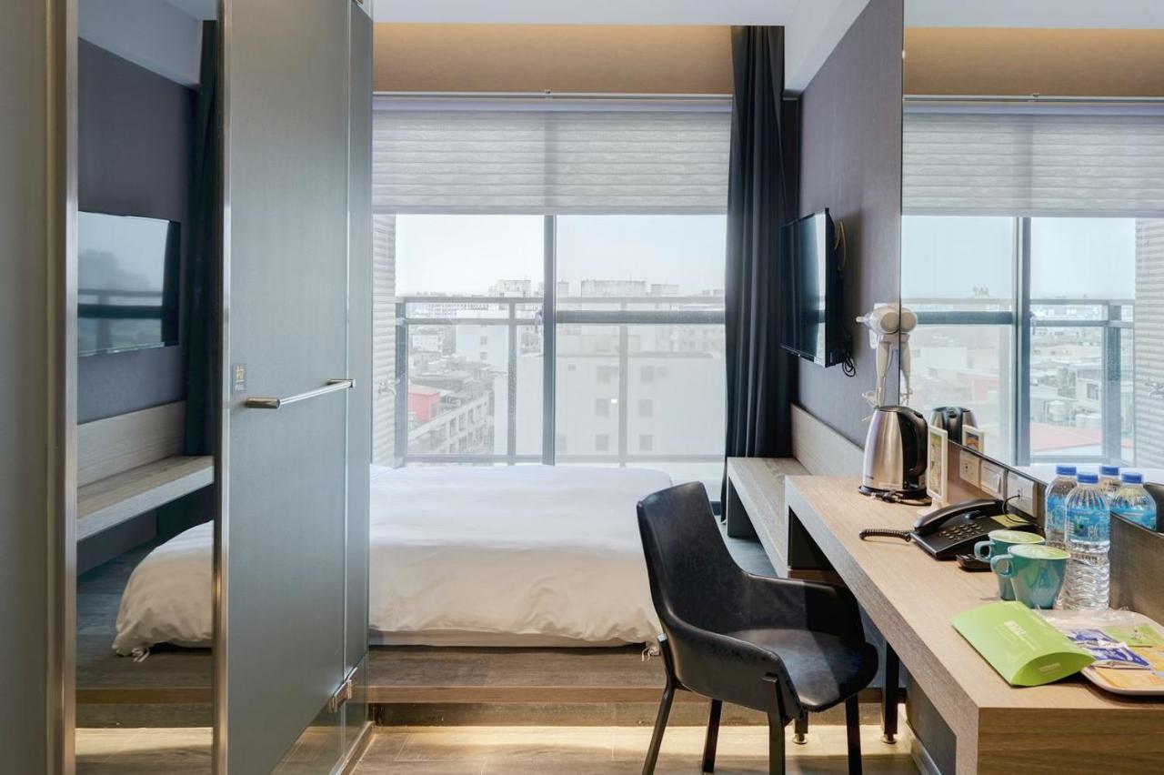 Kiwi Share Hotel Čung-li Exteriér fotografie