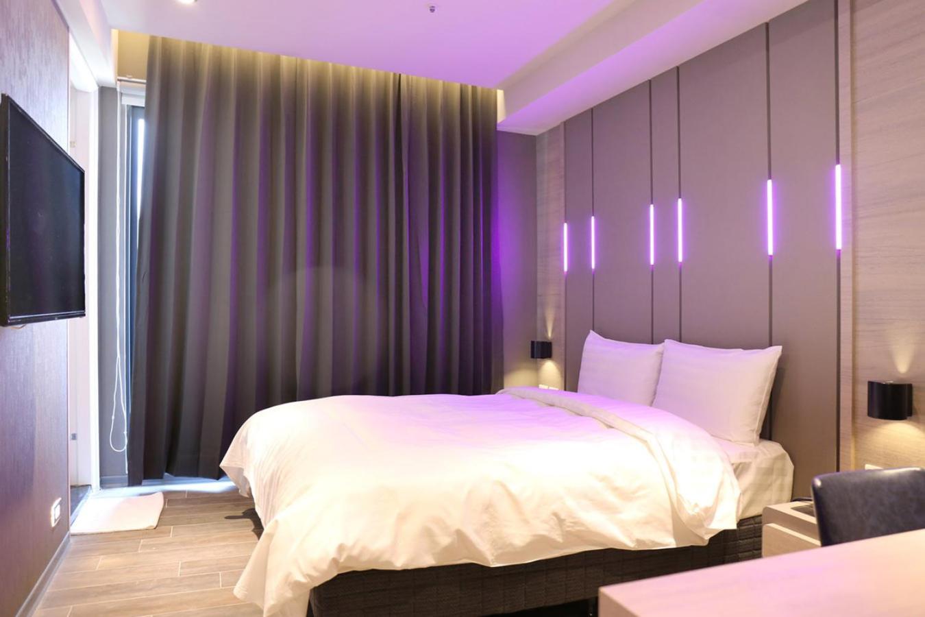 Kiwi Share Hotel Čung-li Exteriér fotografie