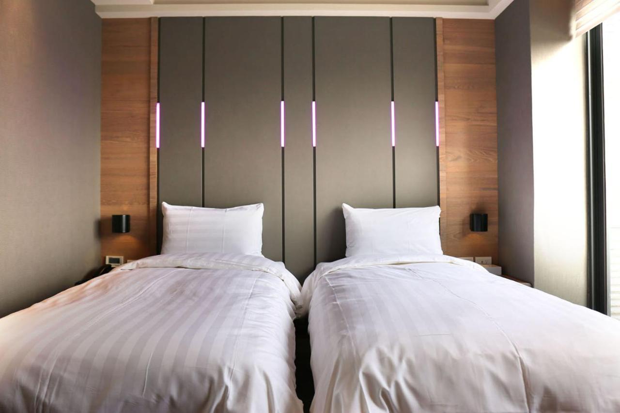 Kiwi Share Hotel Čung-li Exteriér fotografie